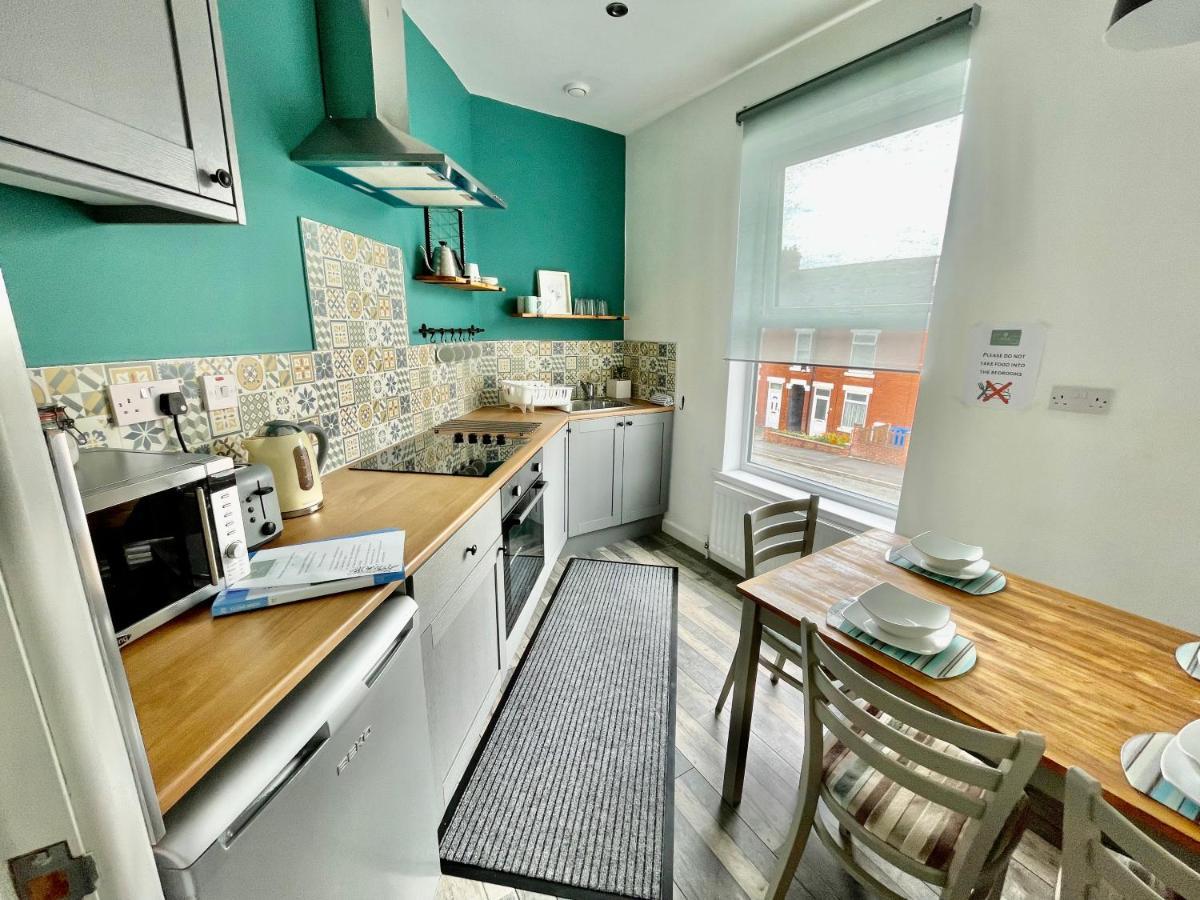 The Corner House - Modern Chesterfield Town Centre Apartments Dış mekan fotoğraf