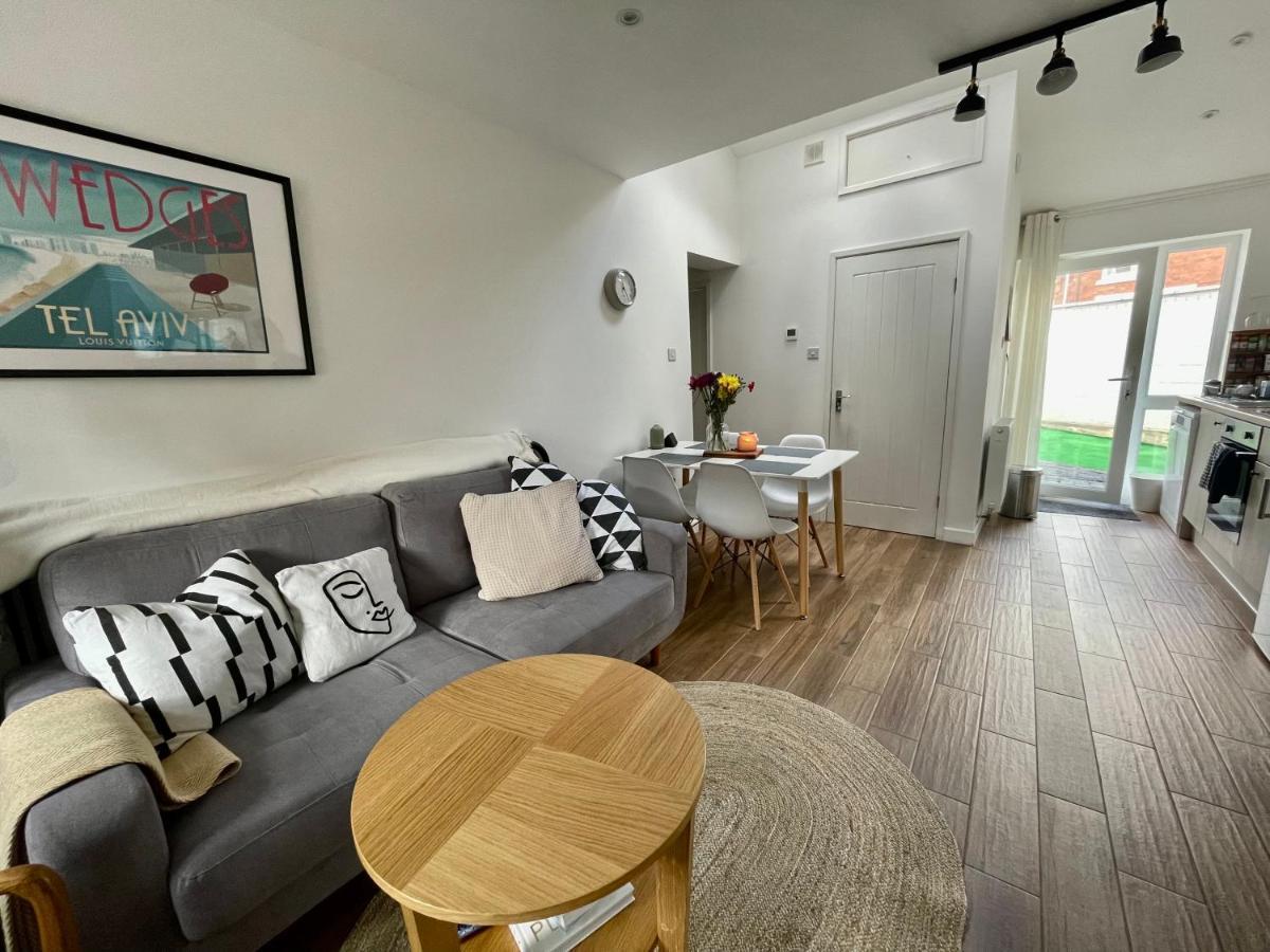 The Corner House - Modern Chesterfield Town Centre Apartments Dış mekan fotoğraf